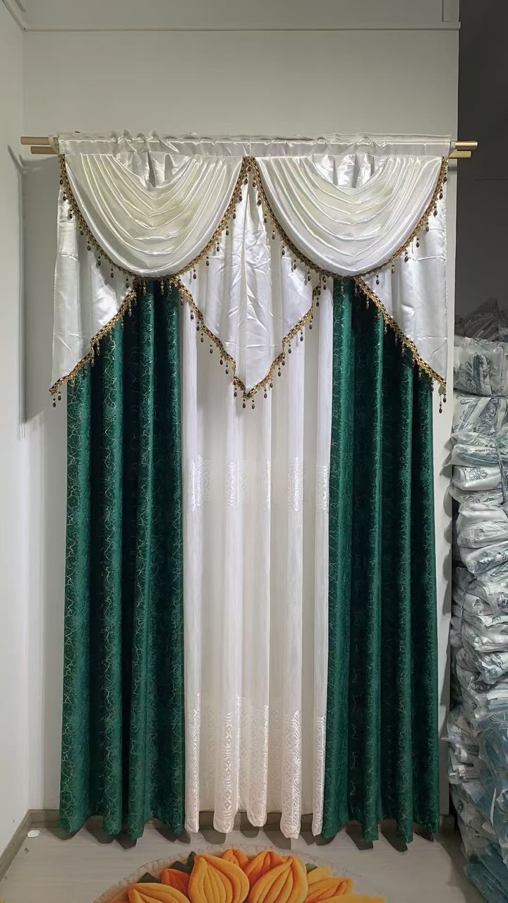 Emerald & Ivory Swag Valance